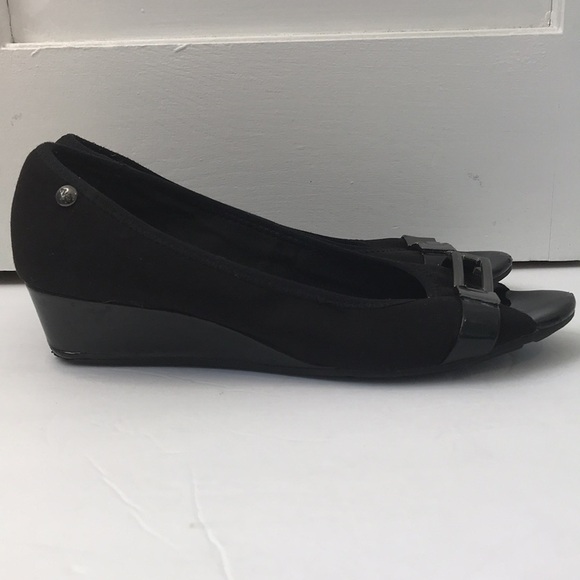 2/$25 ANNE KLEIN SPORT Black Low Open Toe Wedges Size 6.5M - Picture 5 of 7